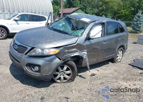 2013 Kia Sorento Lx z USA, uszkodzony, nr VIN 5XYKTCA61DG332579